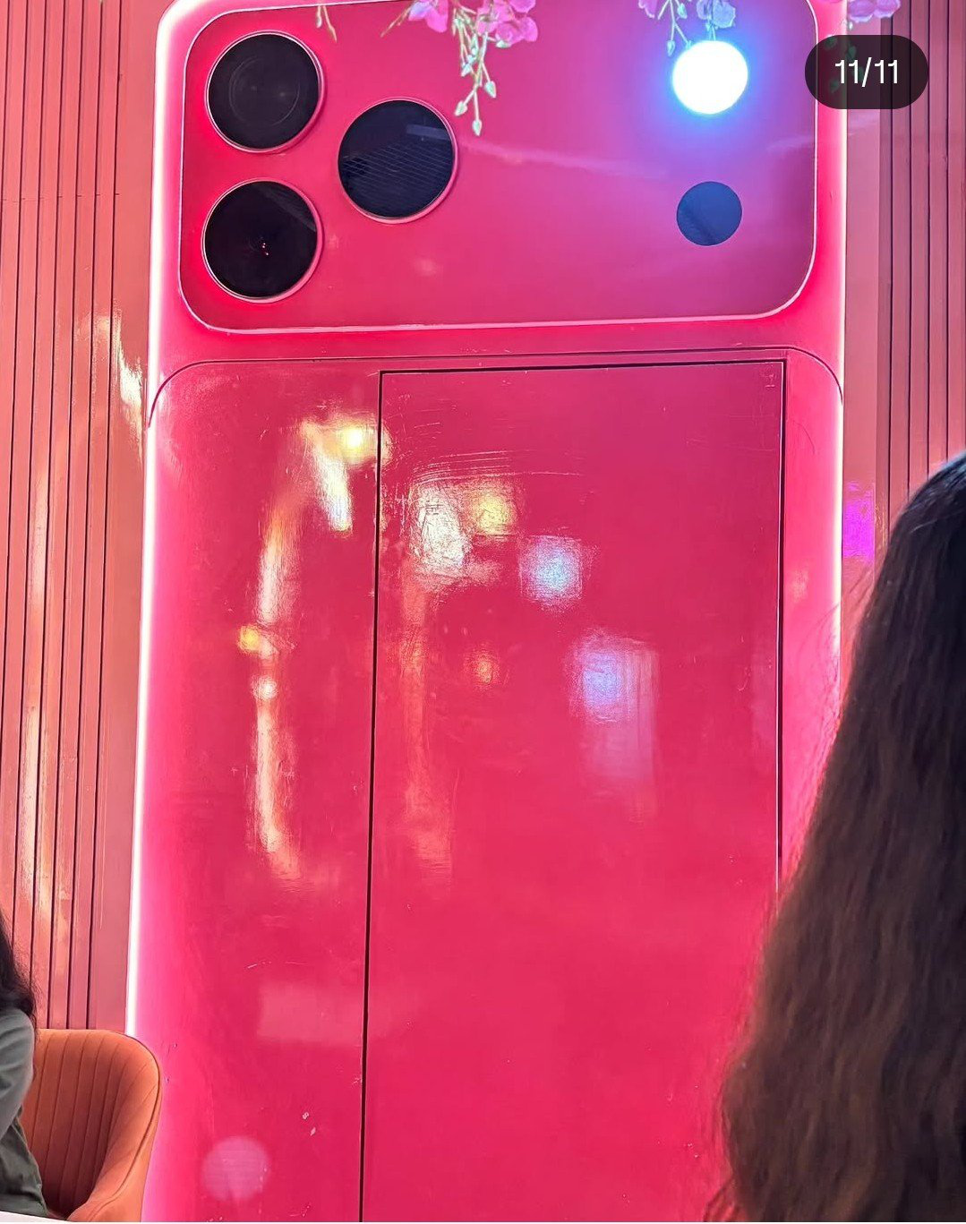 The glossy pink entry doors of Bloomora